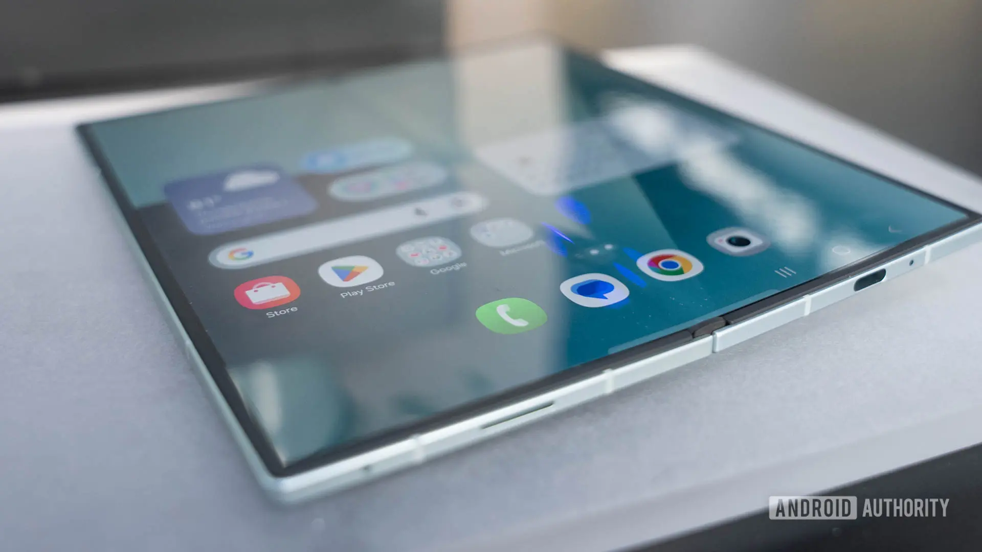 Galaxy Z Fold 8 and Fold 8 Ultra tipped to match OPPO's nearly invisible crease