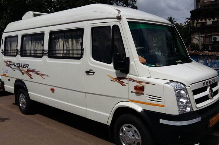 Enjoying Comfort and Style: Hire Luxury Tempo Traveller in Lucknow