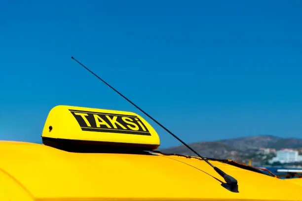 Efficient Taxi Service in Makkah: Fast, Safe, and Affordable