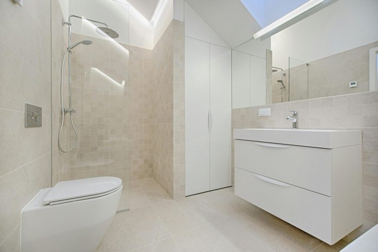 Essential Tips for a Stress-Free Bathroom Renovation